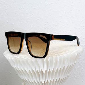 Prada Sunglasses 1616